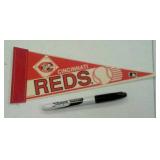 Cincinnati Reds pennant. Small.