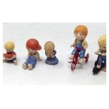 Assorted figurines, Denim Days, Schmid Kitty