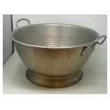 Vollrath 16 quart aluminum colander.