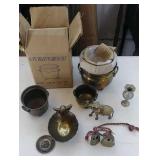 Assorted brass items