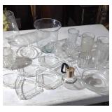 Large assortment of glassware. 20 pieces.