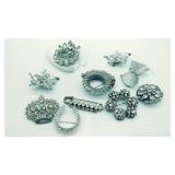 Assorted brooches