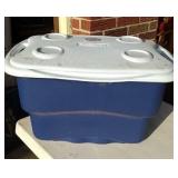 Rubbermaid cooler.