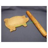 Vint Kitchen Pig Cutting Board Rolling Pin