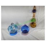 SIX Witches balls-3 in Net & 3 loose