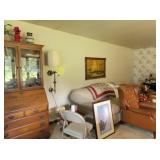 Contents of Living Room, Pickers rights