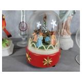 Music boxes & statues