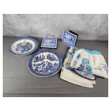 BlueWillow clock/napkin holder/apron divided plate