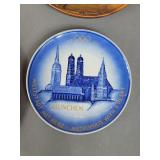 Travel collector plates, 1972 Goebel Munich