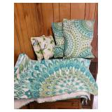 Retro Green Peacock Like Pattern bedding  Queen
