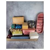 Jewelry boxes/storage