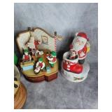 8 Christmas music boxes