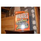Green Bay Packers Wheaties box with acrylic case.