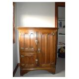 Oak ice box. 39"x22"x48"
