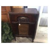Radio cabinet 25x16x38