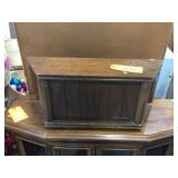 Magnavox speaker 23x8x10