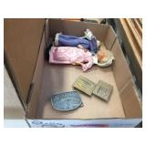 Belt buckles & assorted dolls