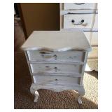 3 drawer night stand 21x15x29