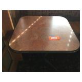 Pedestal table 30 x 30 x 29