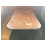 Pedestal table 30 x 46 x 30