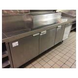 Self contained three door sandwich station 32 x