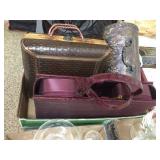 Hinged boxes / Este Lauder make up bag