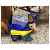4 dry bags / plastic container