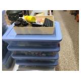 Rubbermaid storage containers WITH COVERS