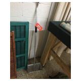 Sand flea bait scoop