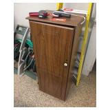 Single door cabinet 20x16x48