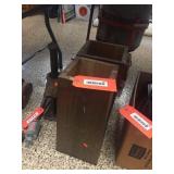 2 Wood columns 15" tall (tapered)