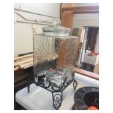 Glass dispensor on stand 11x22