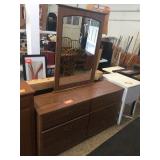 6 DRawer dresser w/mirror 59x16x30