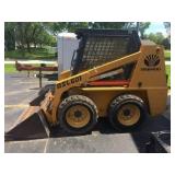 Daewoo DSL 601 skidsteer with bucket. Diesel