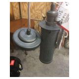 2 Hanging light fixtures