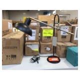 Adjustable table lamp