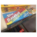 1992 Topps baseball cards with 10 Topps gold