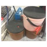 Plastic storage containers