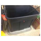 Tote with cover, chain hoist & assorted