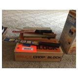 Chop block & assorted knives