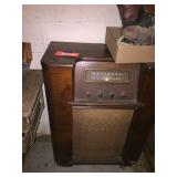 Coronado tube radio 27x14x37