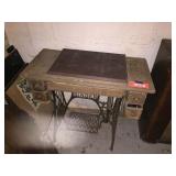 Singer sewing machine D1276462 &