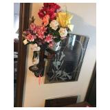 2 Mirrors, decorator w/vase