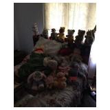 Stuffed animals & dolls
