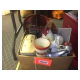 Tupperware container & assorted