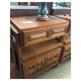 Cabinet w/single drawer & 2 doors