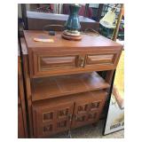 Cabinet w/single drawer & 2 doors