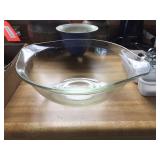 Pyrex glass mixing bowl