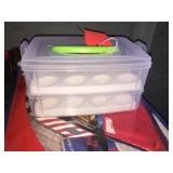 Egg carrier, Pyrex portable