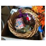 Box of Easter decorators